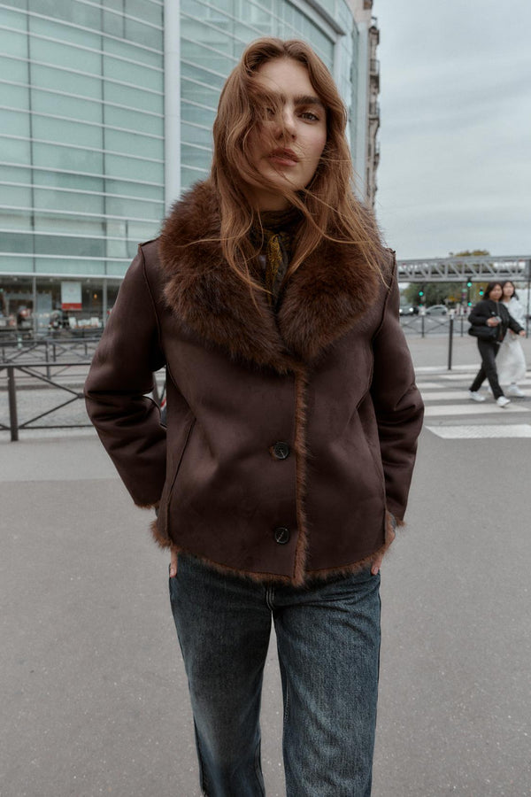 VESTE RÉVERSIBLE EFFET DAIM ET FAUSSE FOURRURE