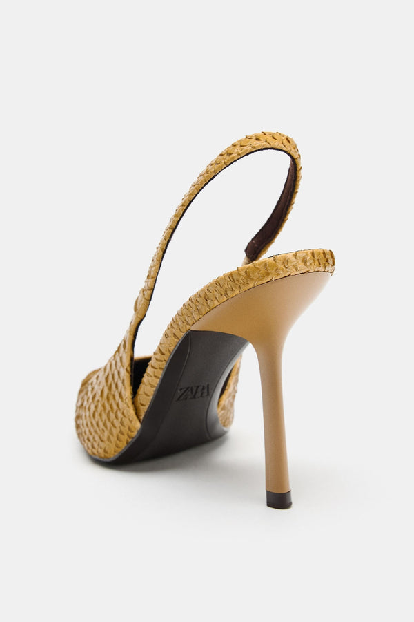 CHAUSSURES À TALONS OUVERTES À L'ARRIÈRE AVEC EFFET RELIEF