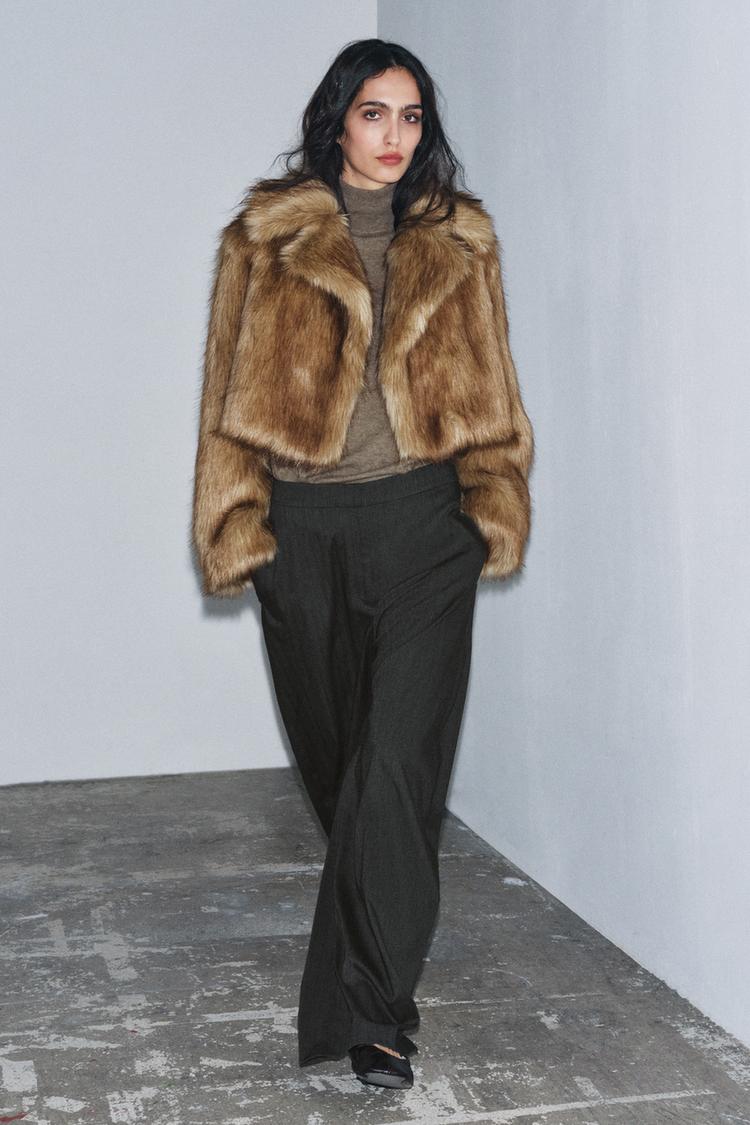 VESTE COURTE EFFET FAUSSE FOURRURE